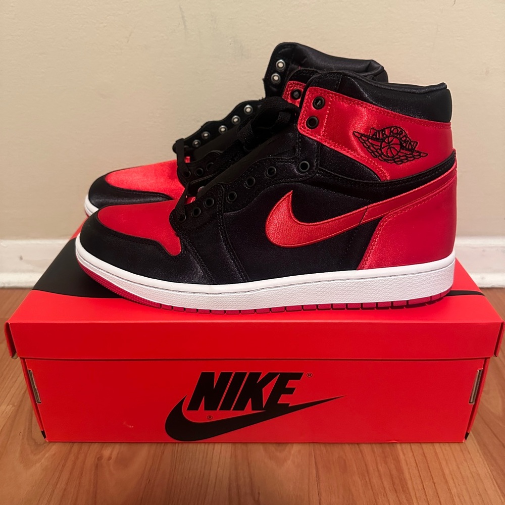 Nike Air Jordan 1 High satin bred Sneakers